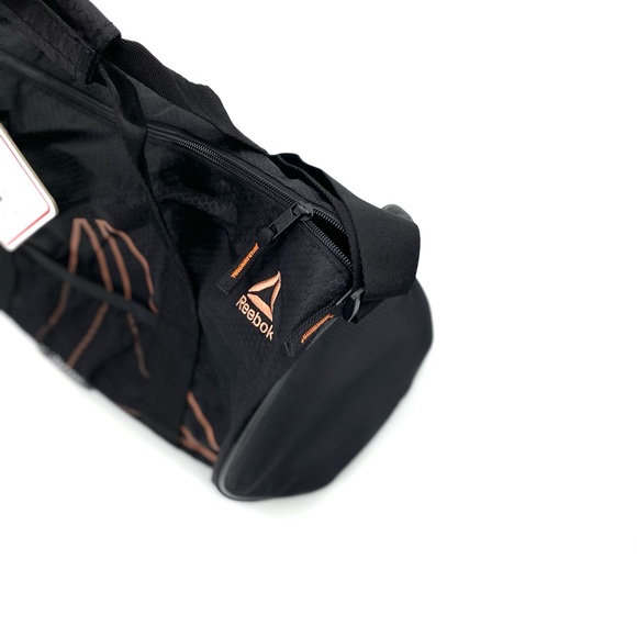 Reebox Plyo Duffle Bag Size Small Black/Rose Gold - Picture 5 of 9
